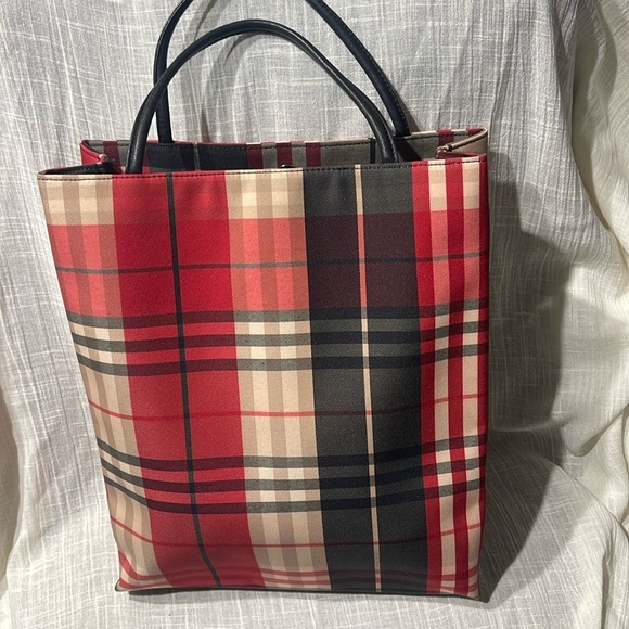 Burberry Classic Tote Bag!!! Excellent Condition!!! - Picture 1 of 5